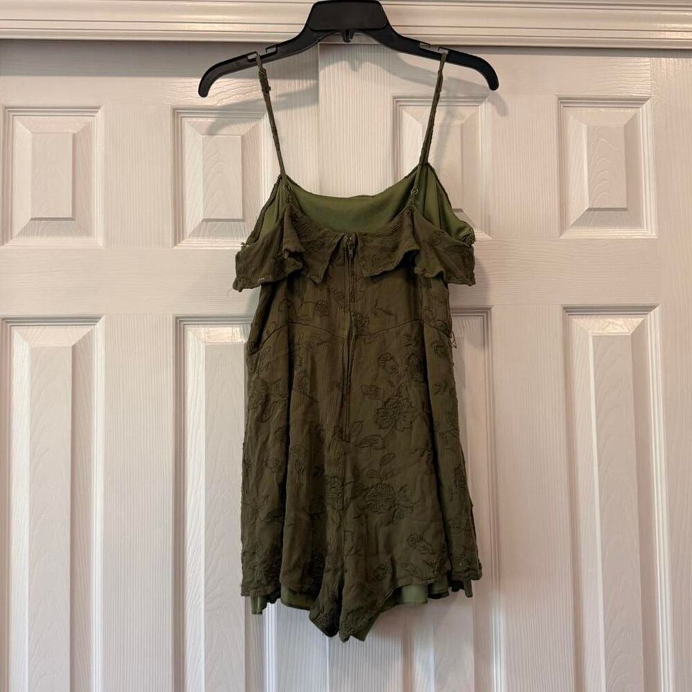 Mi Ami Green Ruffle Strap Romper Size L